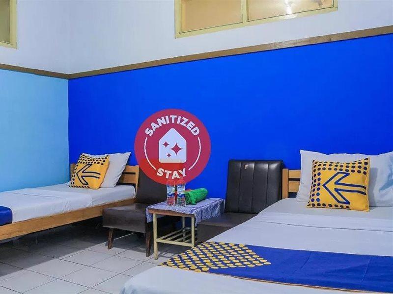 สปอต ออน 1708 โฮเทล บูดี ฟามิลี 1 ชาเรียะห์ Hotel Ciamis ภายนอก รูปภาพ