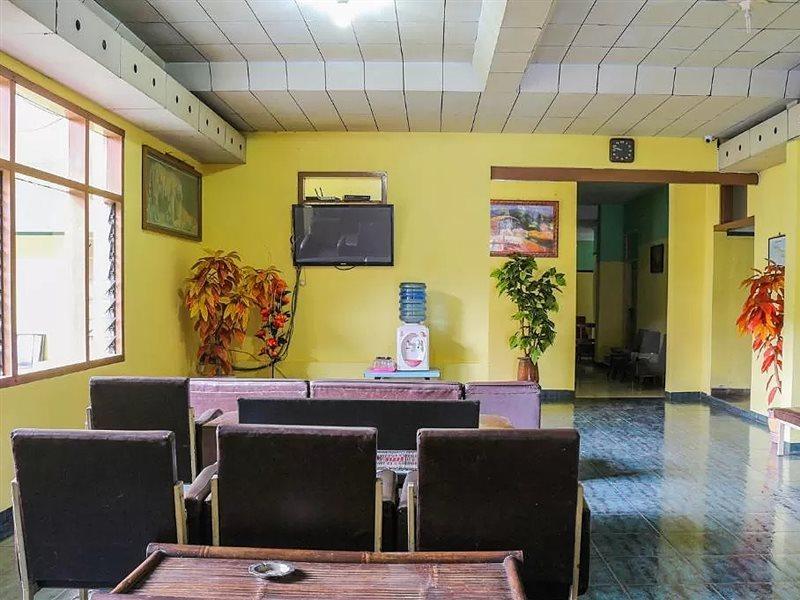 สปอต ออน 1708 โฮเทล บูดี ฟามิลี 1 ชาเรียะห์ Hotel Ciamis ภายนอก รูปภาพ