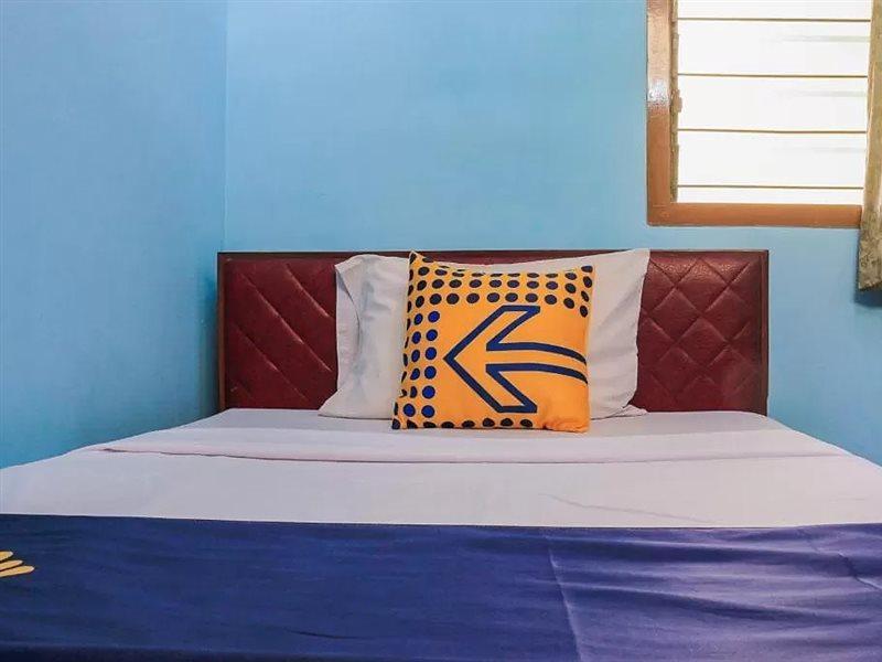 สปอต ออน 1708 โฮเทล บูดี ฟามิลี 1 ชาเรียะห์ Hotel Ciamis ภายนอก รูปภาพ