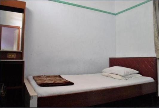 สปอต ออน 1708 โฮเทล บูดี ฟามิลี 1 ชาเรียะห์ Hotel Ciamis ภายนอก รูปภาพ